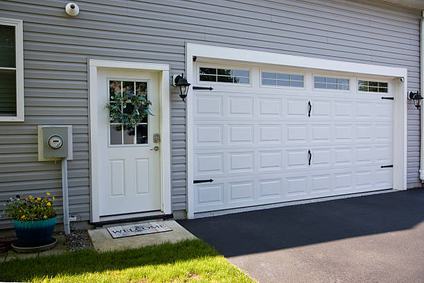 24/7 Emergency Garage Door Panel Replacement experts in Pughtown, PA